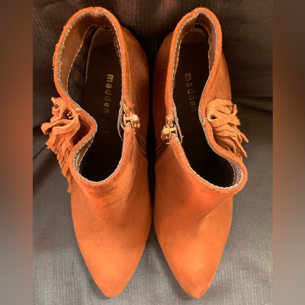 Texas Holdem like Beyoncé- Madden Girl suede booties, sz 8.5, worn 1x, like new - Picture 8 of 11